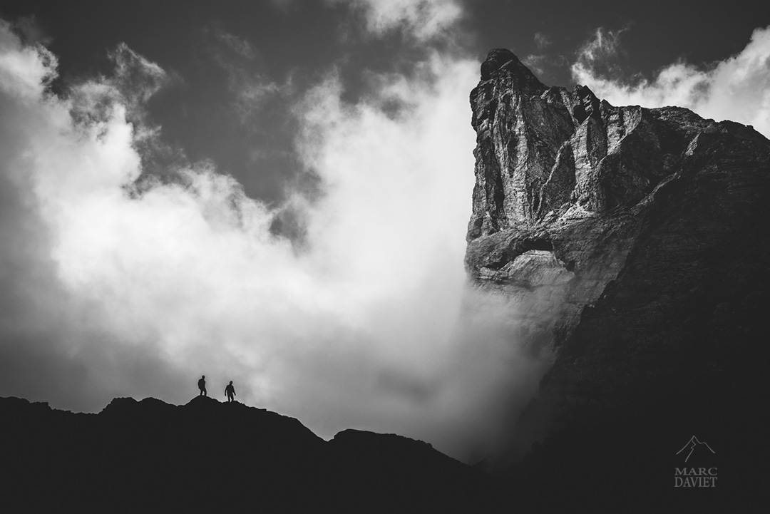 Alpinistes et nuages du côté des Aiguilles d'Arves.